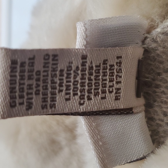 UGG AUSTRALIA NIB Leather Shortie Gloves - Picture 5 of 7